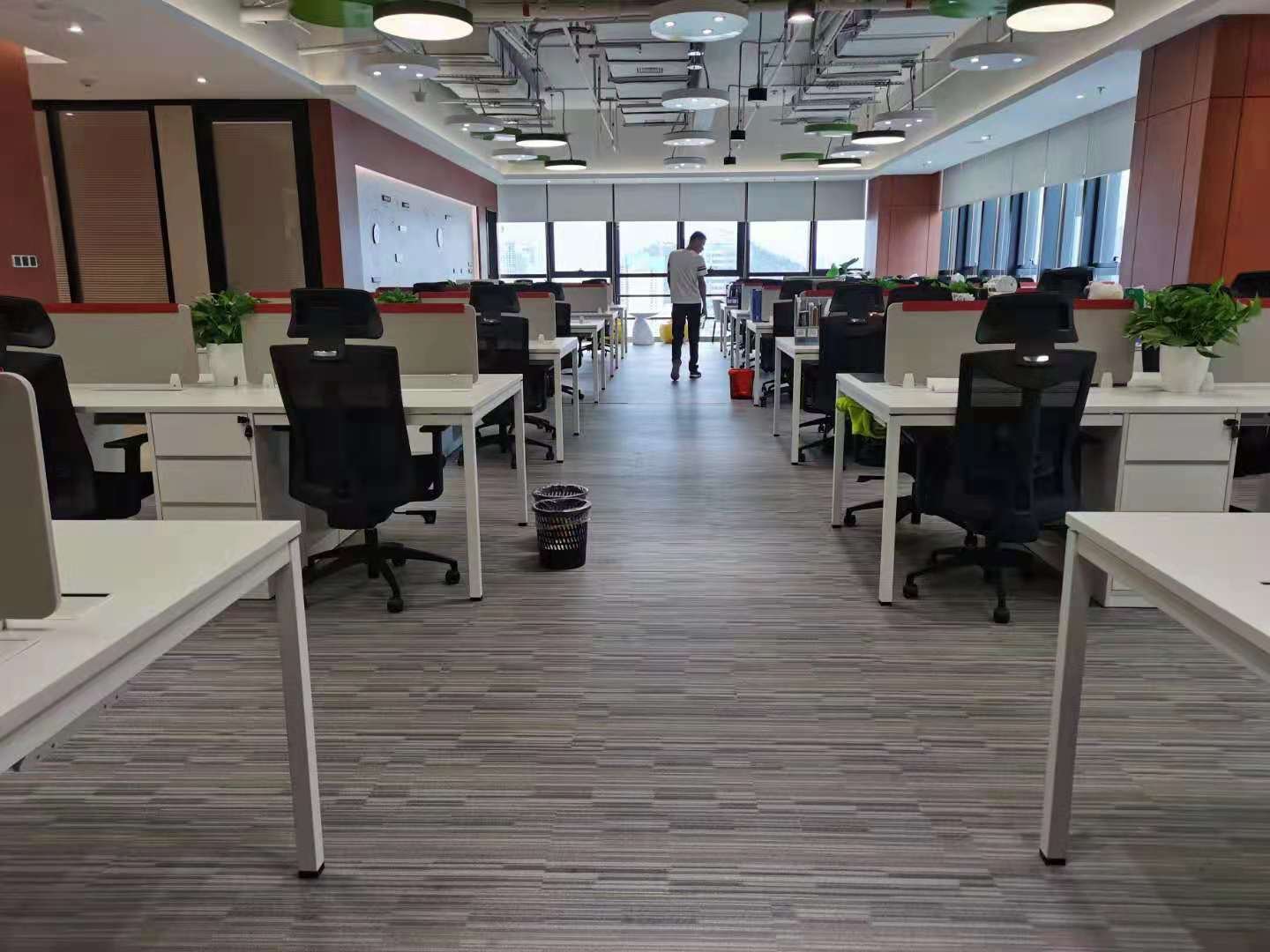 总部写字楼 · 写字楼办公室现场实拍-长合建材