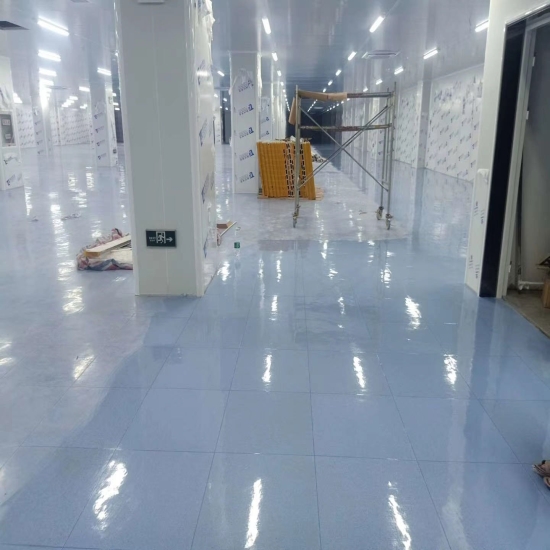 无尘车间长合 PVC 地胶应用案例（同透卷材与圆弧上墙）